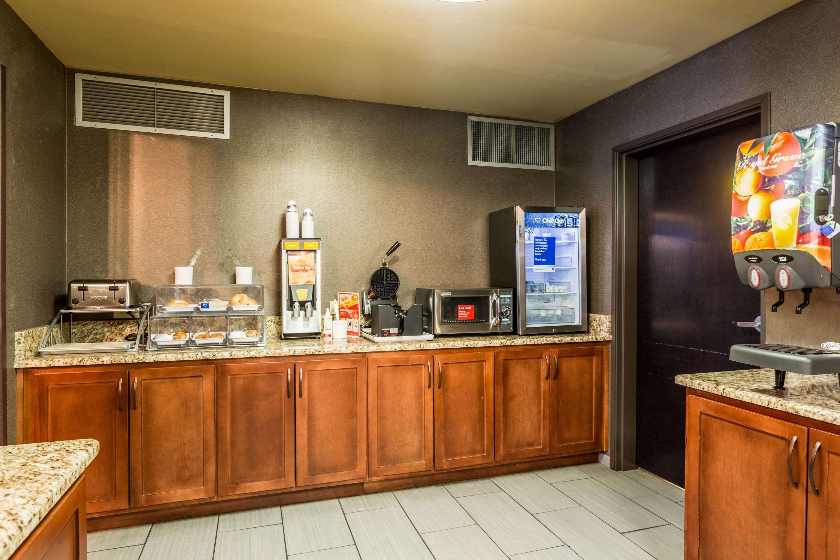图珀洛康福特茵酒店 外观 照片